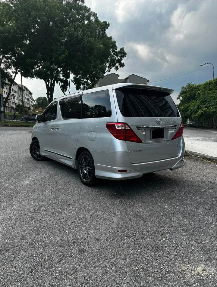 2015 Toyota Alphard 2.5 Pilot Seat — Car Rental Malaysia