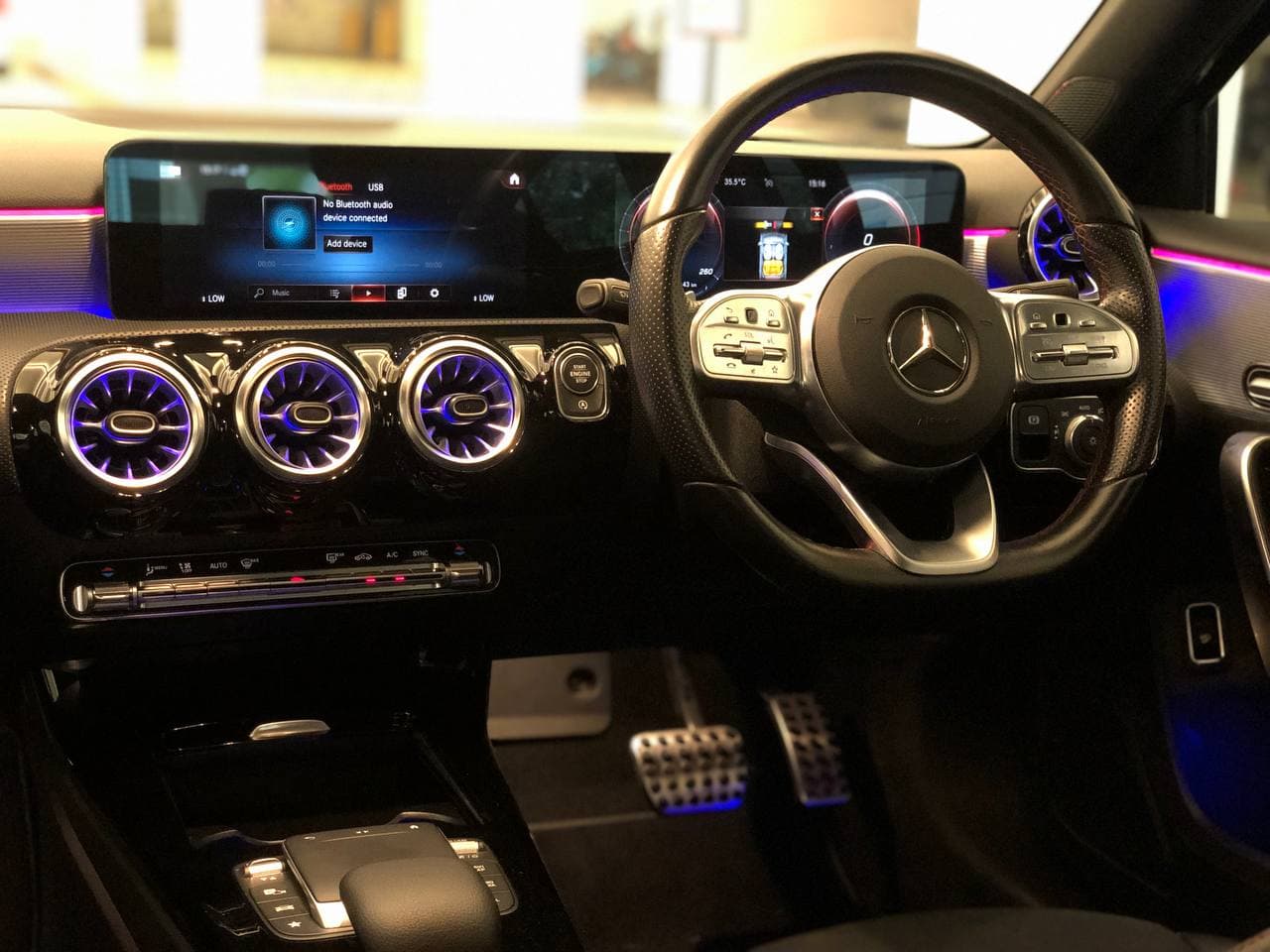2022 Mercedes  A250 - image 1