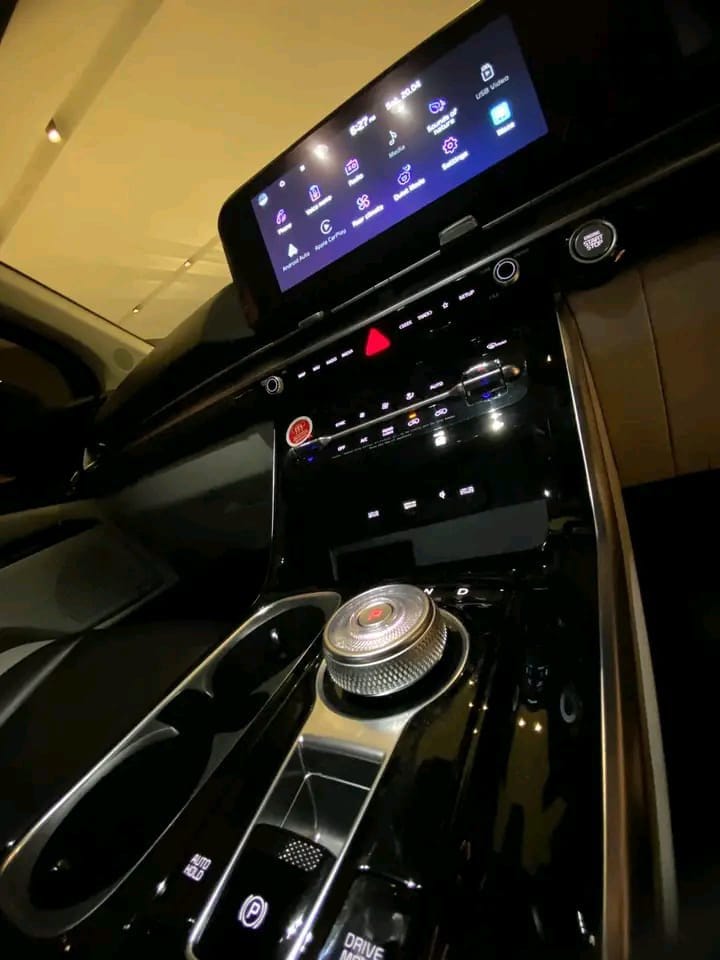 2024 Kia Carnival 2.2 CRDi thumbnail 3