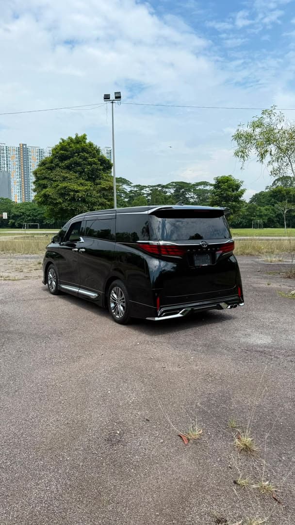 2026 Toyota Alphard AGH 40 — Car Rental Malaysia