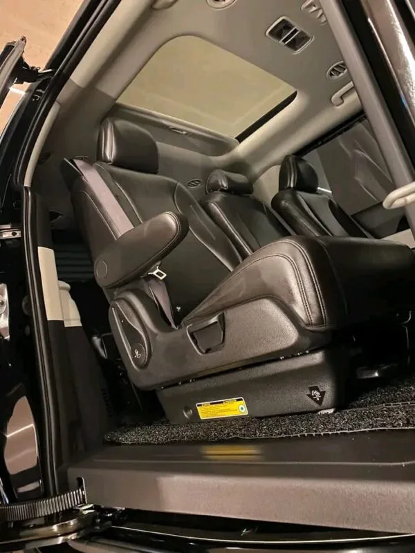 Kia Carnival 2024 - Image 4