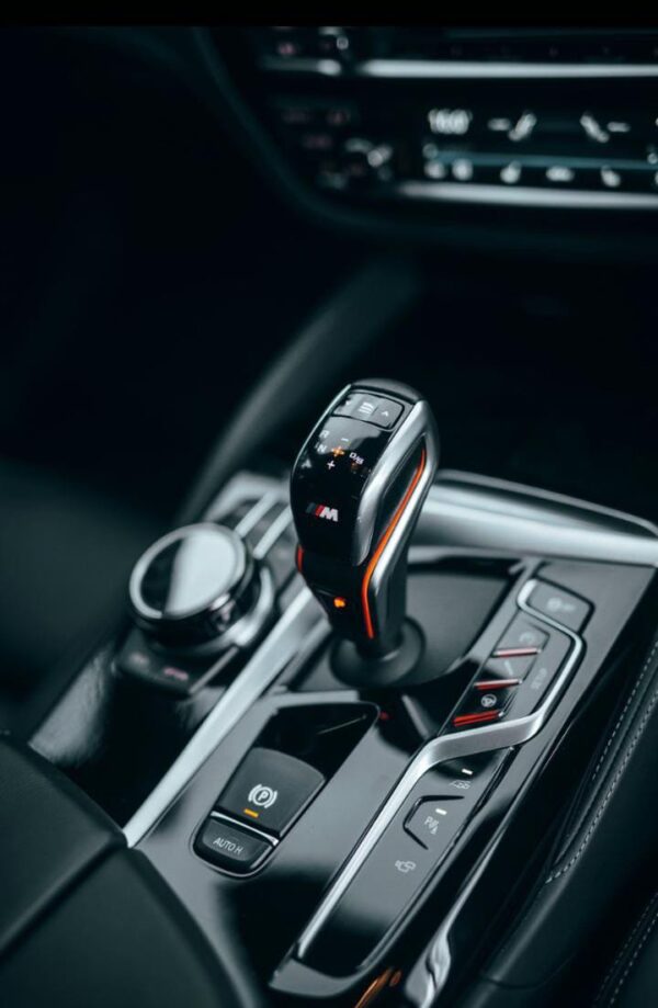 BMW M5 - Image 2