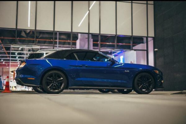 Mustang 2.3 Convertible - Image 4